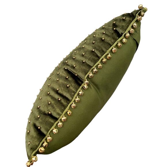 Pier 1 Green Velvet Throw Pillow Gold Beads Jingle Bell on Border Edge READ - Picture 5 of 14